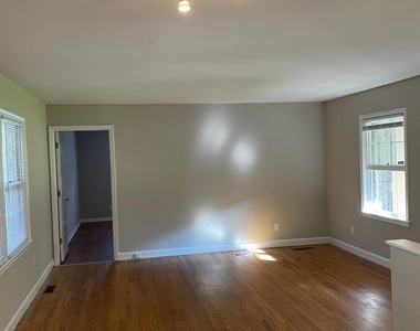 3609 Greenlawn Drive - Photo Thumbnail 6
