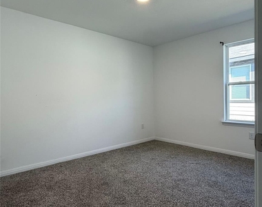 197 Santa Rosa Ln - Photo Thumbnail 17