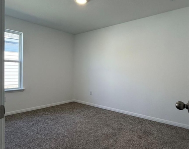 197 Santa Rosa Ln - Photo Thumbnail 14