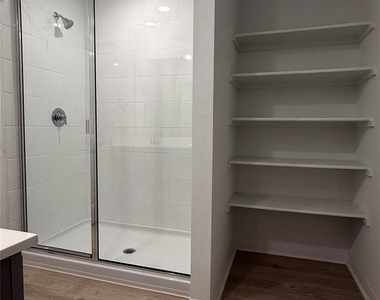 197 Santa Rosa Ln - Photo Thumbnail 12