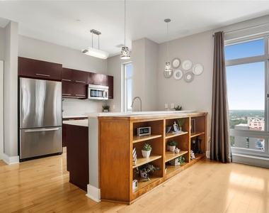 603 Davis St - Photo Thumbnail 6