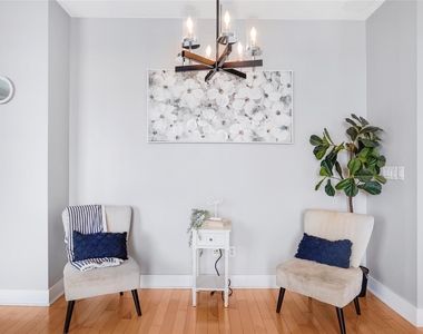 603 Davis St - Photo Thumbnail 9