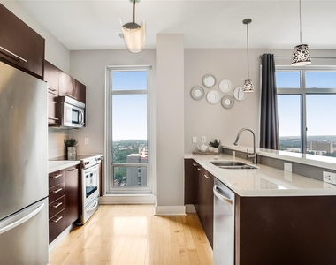 603 Davis St - Photo Thumbnail 7