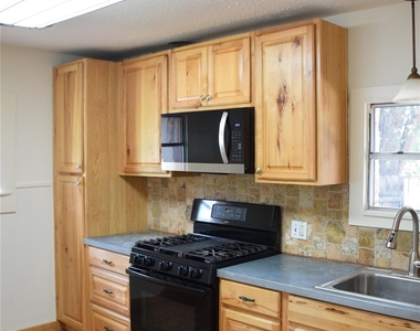 1601 Pine St - Photo Thumbnail 9