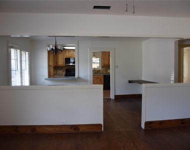 1601 Pine St - Photo Thumbnail 10