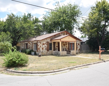 1601 Pine St - Photo Thumbnail 7