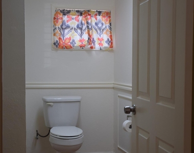 1601 Pine St - Photo Thumbnail 14