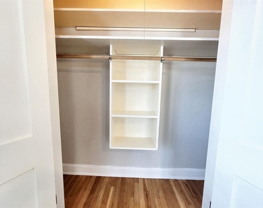 1009 E 38 1/2 St - Photo Thumbnail 10