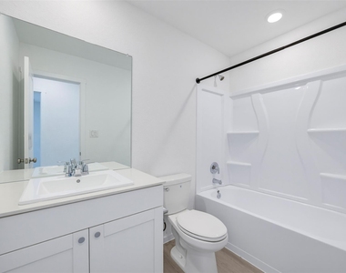408 Paris St - Photo Thumbnail 15