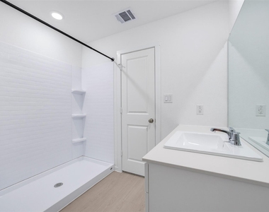 408 Paris St - Photo Thumbnail 9