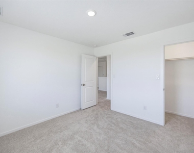 408 Paris St - Photo Thumbnail 13