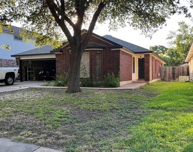 3114 Jazz St - Photo Thumbnail 5