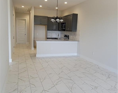 21403 Patton Ave - Photo Thumbnail 9