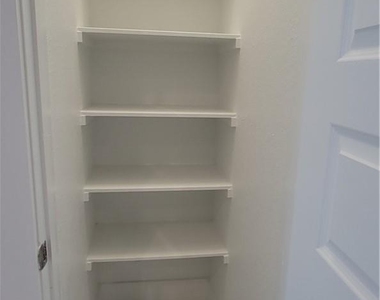 21403 Patton Ave - Photo Thumbnail 10