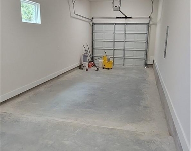 21403 Patton Ave - Photo Thumbnail 20