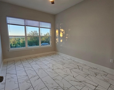 21403 Patton Ave - Photo Thumbnail 11