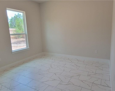 21403 Patton Ave - Photo Thumbnail 19