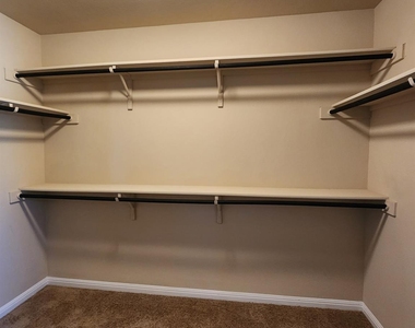 636 Carly Ann Ln - Photo Thumbnail 14