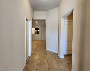 636 Carly Ann Ln - Photo Thumbnail 2