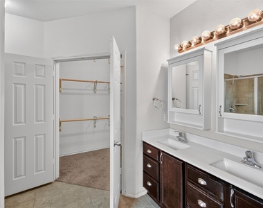 401 Foster Ln - Photo Thumbnail 9