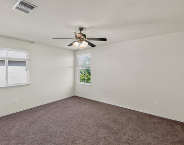 401 Foster Ln - Photo Thumbnail 14