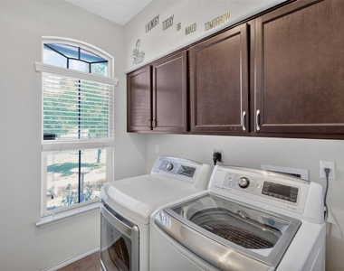 401 Foster Ln - Photo Thumbnail 5