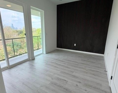 2000 Riverside Farms Road Rd - Photo Thumbnail 10