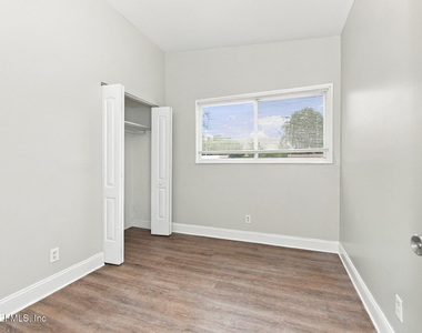 10434 Greenmore Drive - Photo Thumbnail 5