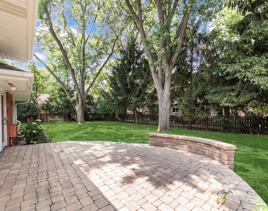 924 Brookline Lane - Photo Thumbnail 3