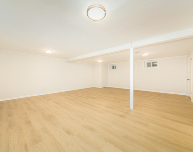 924 Brookline Lane - Photo Thumbnail 29