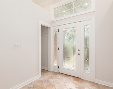 924 Brookline Lane - Photo Thumbnail 12