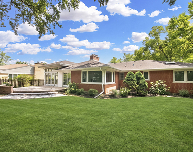 924 Brookline Lane - Photo Thumbnail 4