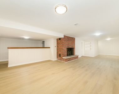 924 Brookline Lane - Photo Thumbnail 27