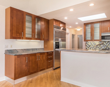 924 Brookline Lane - Photo Thumbnail 10