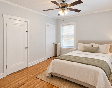 6414 N Newgard Avenue - Photo Thumbnail 9