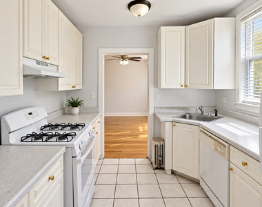 6414 N Newgard Avenue - Photo Thumbnail 21
