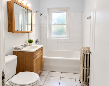 6414 N Newgard Avenue - Photo Thumbnail 12