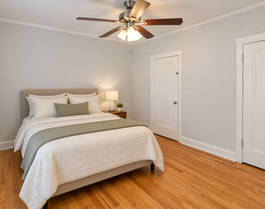 6414 N Newgard Avenue - Photo Thumbnail 10
