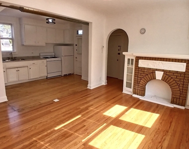 6452 W Dickens Avenue - Photo Thumbnail 4