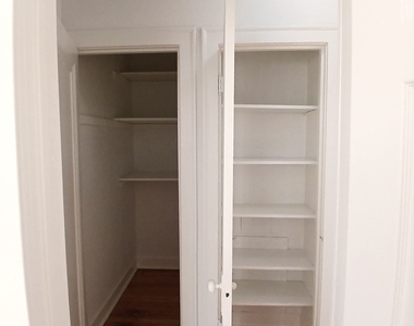 6452 W Dickens Avenue - Photo Thumbnail 12
