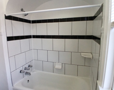 6452 W Dickens Avenue - Photo Thumbnail 10