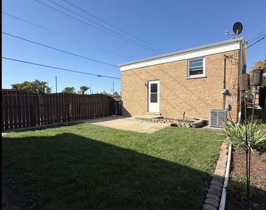 7843 Natchez Avenue - Photo Thumbnail 24