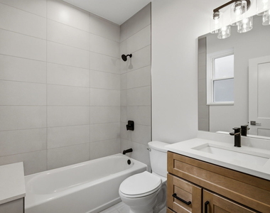 6914 N Sheridan Road - Photo Thumbnail 25