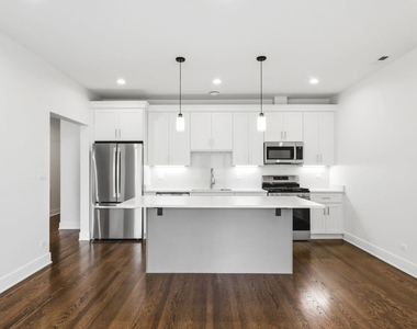 6914 N Sheridan Road - Photo Thumbnail 7
