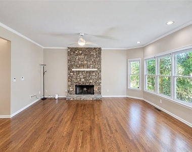 2875 Olde Town Park Drive - Photo Thumbnail 12