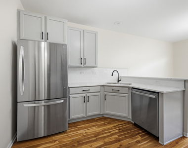 73 Woodview Drive - Photo Thumbnail 8