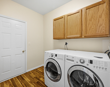 73 Woodview Drive - Photo Thumbnail 10