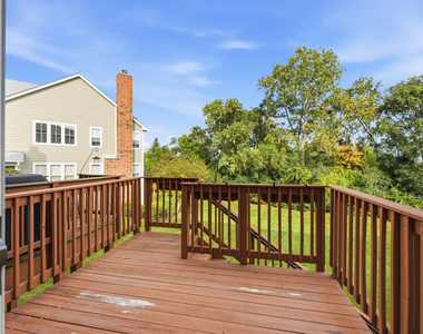73 Woodview Drive - Photo Thumbnail 21