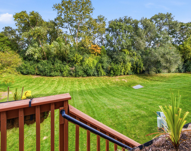 73 Woodview Drive - Photo Thumbnail 22