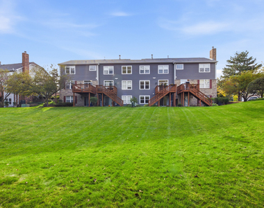 73 Woodview Drive - Photo Thumbnail 23
